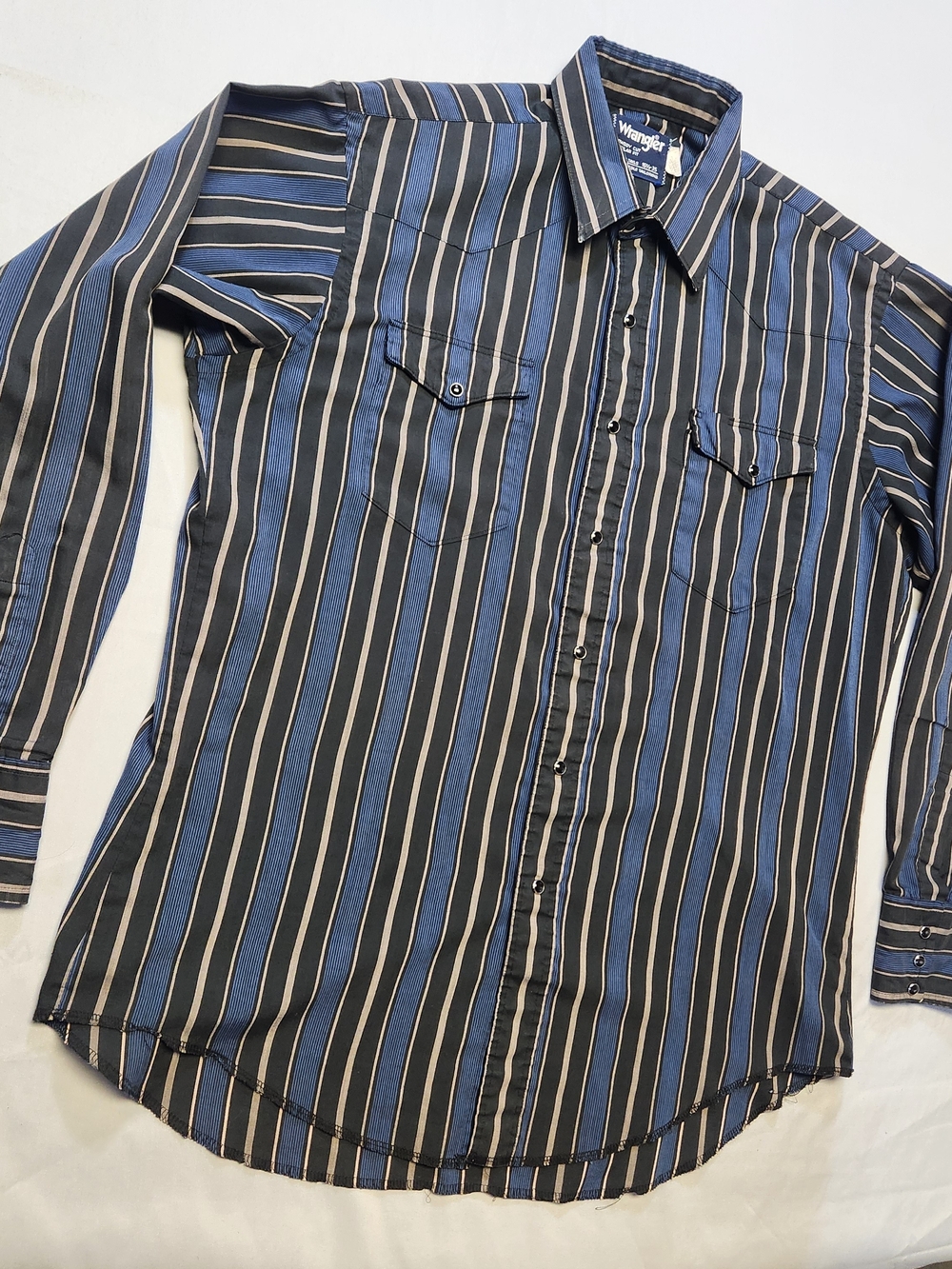 Vintage Wrangler L Cowboy Cut Single Stitch Pearl Snap Long Sleeve Button Up USA - Picture 2 of 11